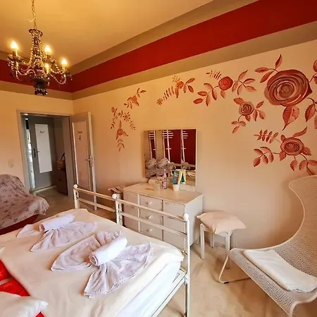 Jennys Ferienwohnung 1 Apartament