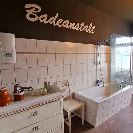 Apartament Jennys Ferienwohnung 1 *