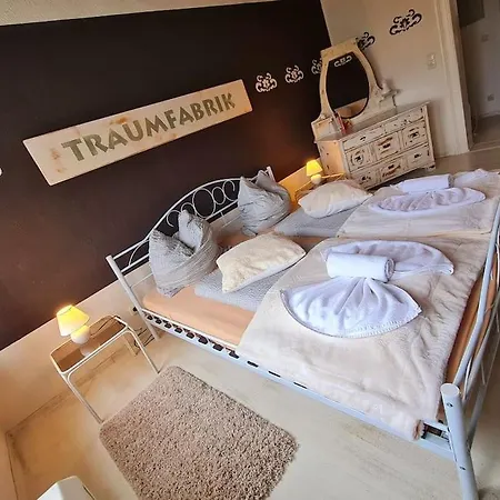 Jennys Ferienwohnung 1 * Naumburg (Saale)